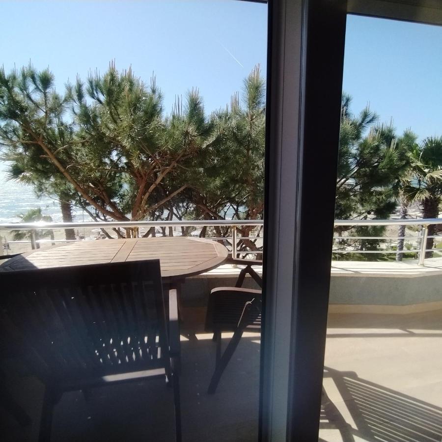 Mia'S Sea View Apartment Golem  Exteriér fotografie