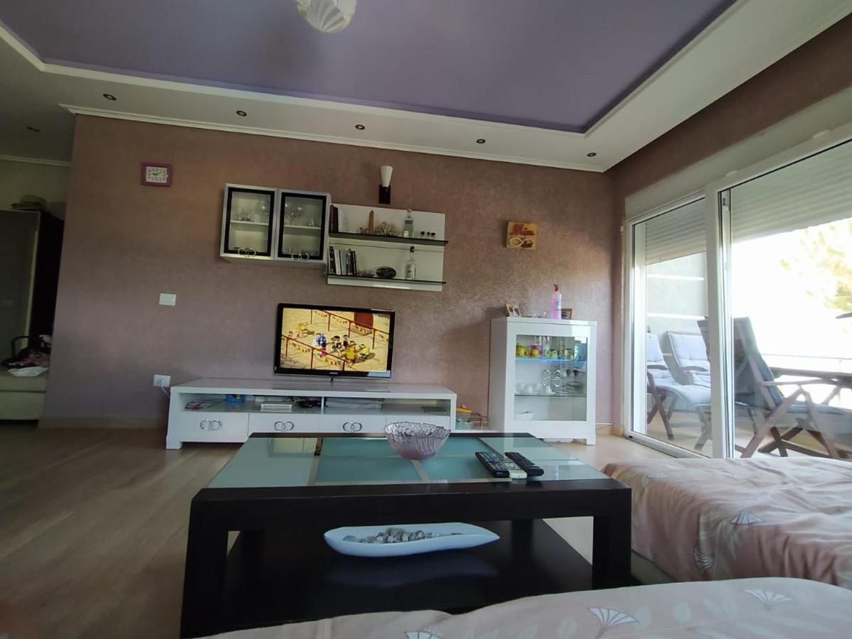Mia'S Sea View Apartment Golem  Exteriér fotografie