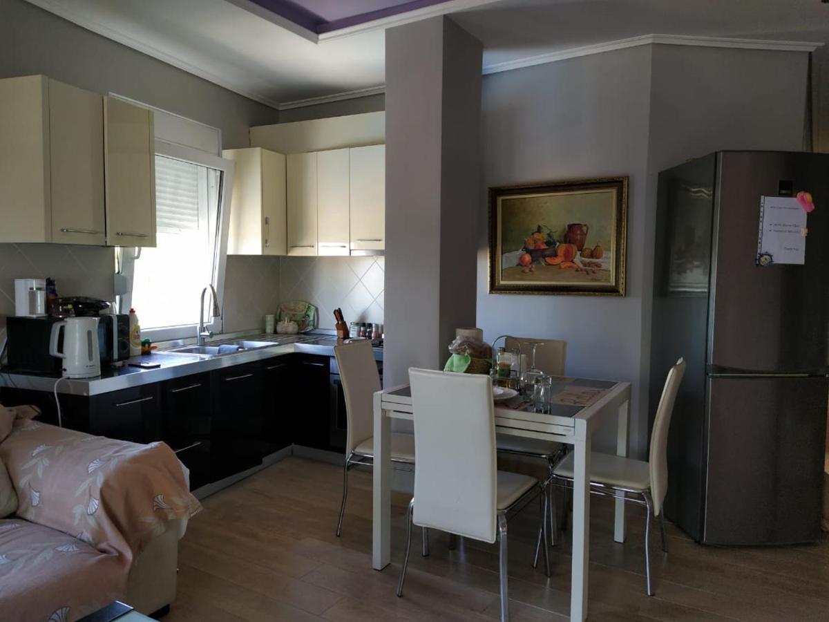 Mia'S Sea View Apartment Golem  Exteriér fotografie